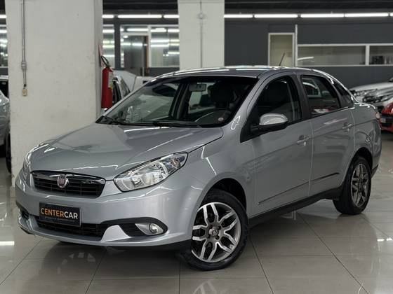 FIAT GRAND SIENA 1.6 MPI ESSENCE 16V FLEX 4P MANUAL FIAT GRAND SIENA 1.6 MPI ESSENCE 16V FLEX 4P MANUAL